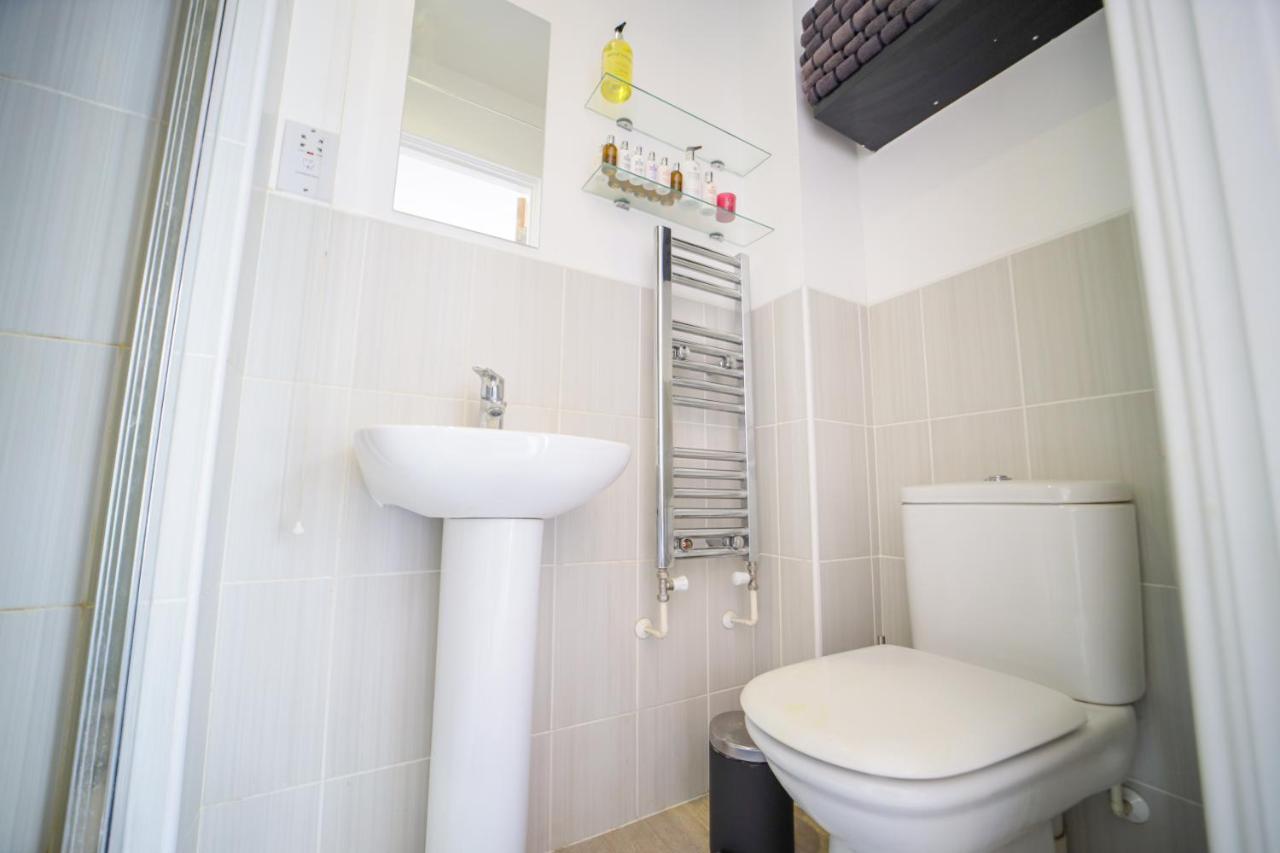 3 Bedroom House In Birmingham City Centre - Sleeps 6 Kültér fotó